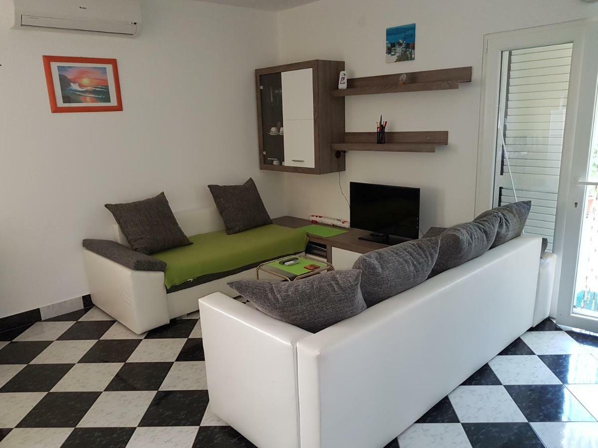 Apartment Mimosa Vir Ngoại thất bức ảnh