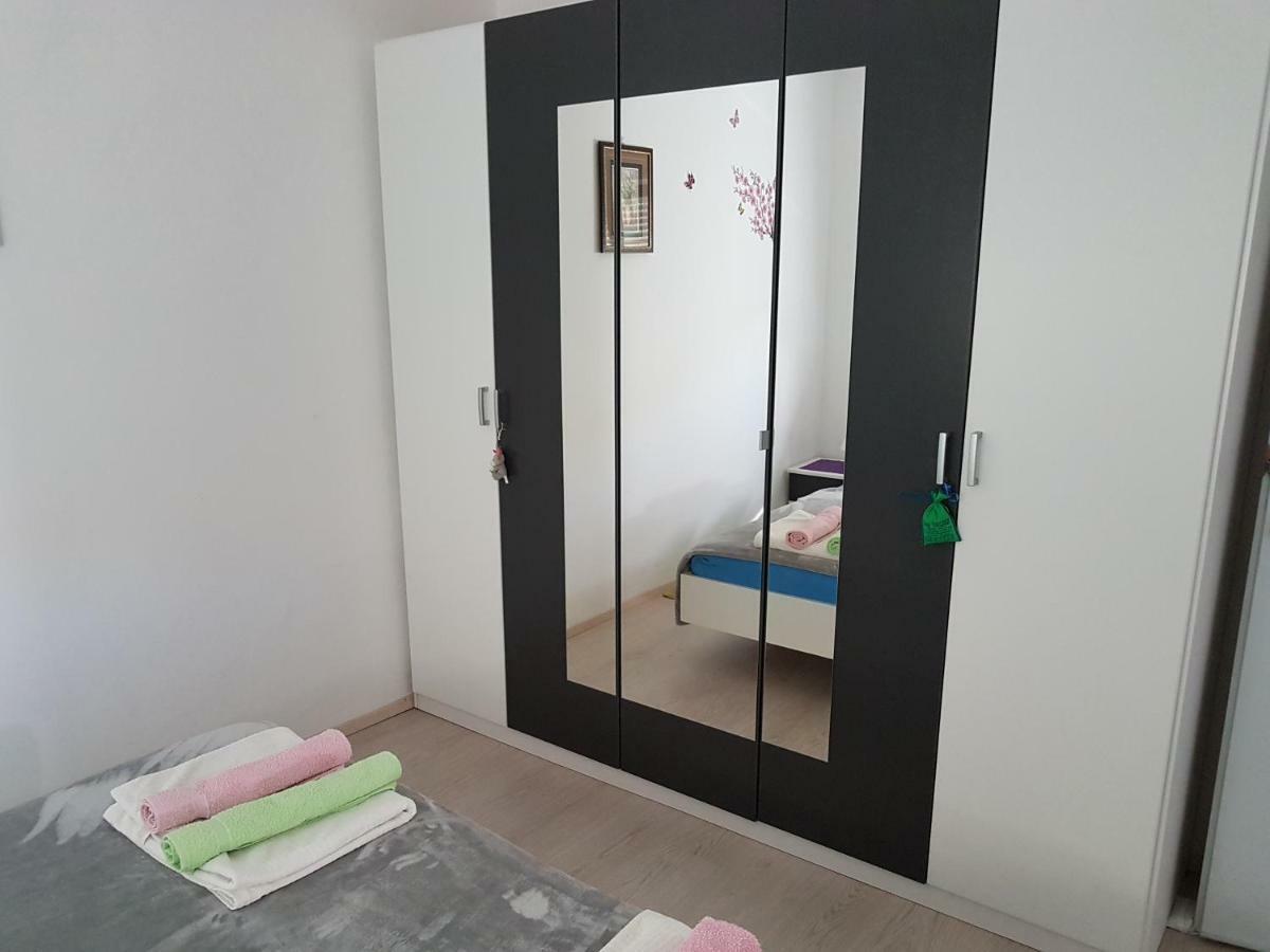 Apartment Mimosa Vir Ngoại thất bức ảnh