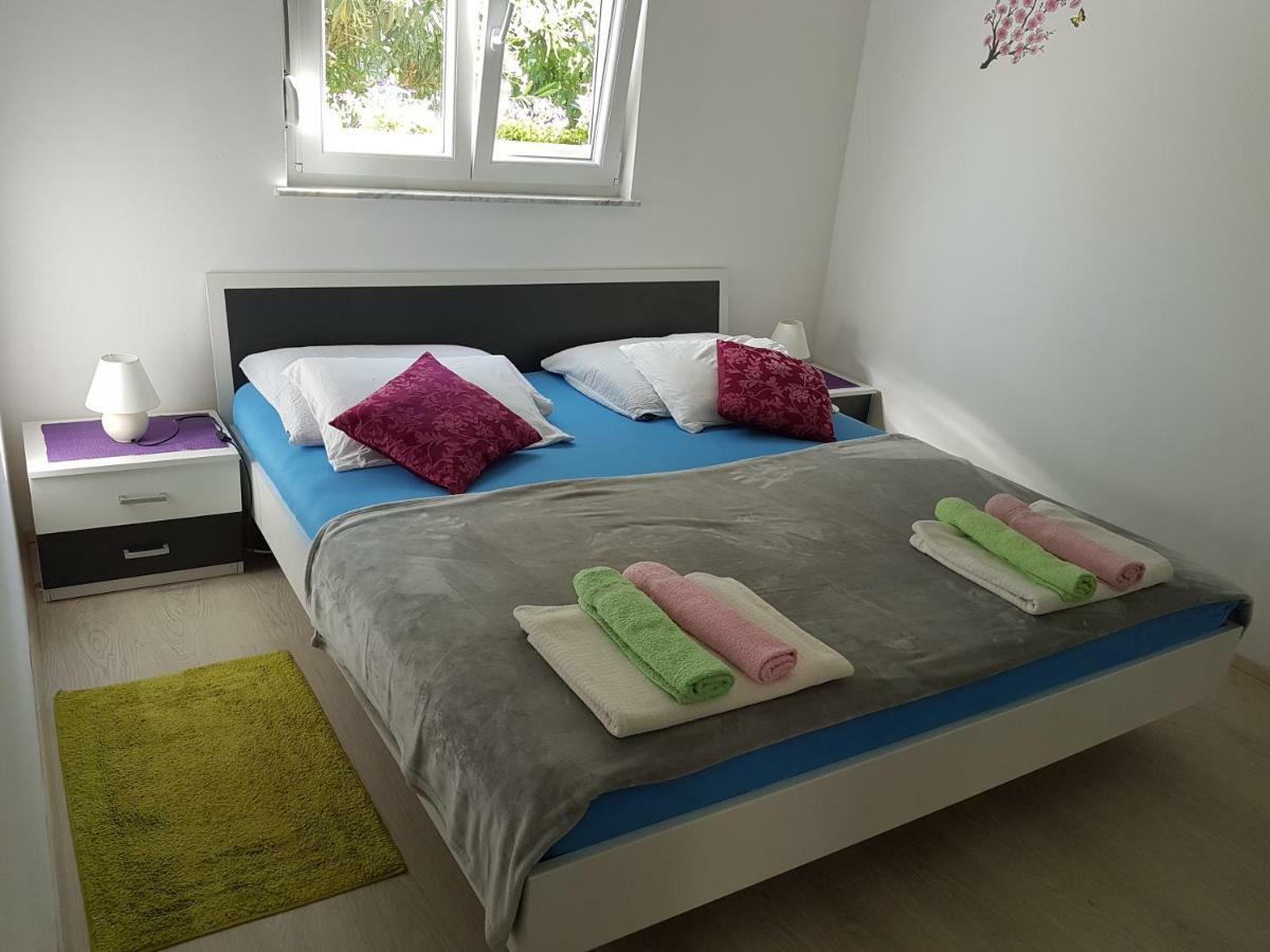 Apartment Mimosa Vir Ngoại thất bức ảnh