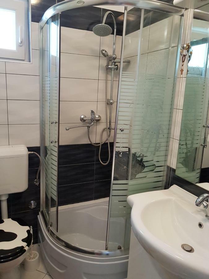 Apartment Mimosa Vir Ngoại thất bức ảnh
