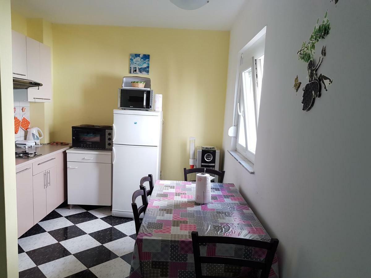 Apartment Mimosa Vir Ngoại thất bức ảnh